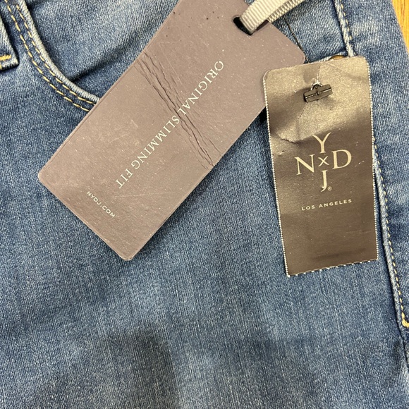 NWT NYDJ Flare Jeans Light Blue 8 - Picture 9 of 11